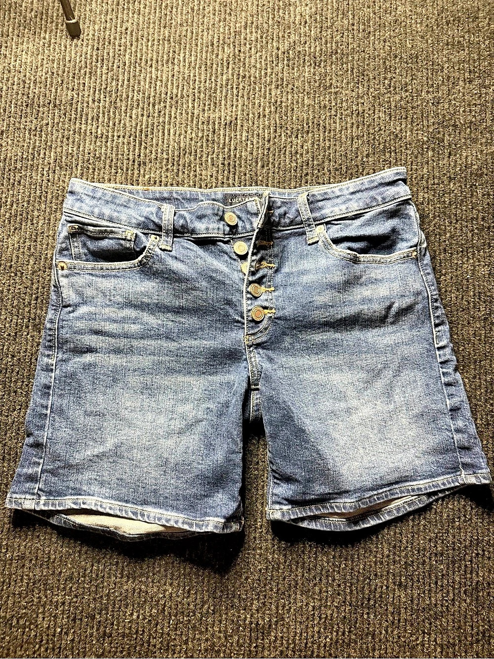 Lucky Brand The Roll Up Denim Shorts Size 6 28 Exposed Button Fly Medium Wash